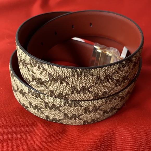 New MK Michael Kors reversible belt. large ⭐️⭐️⭐️⭐️ - Picture 4 of 17